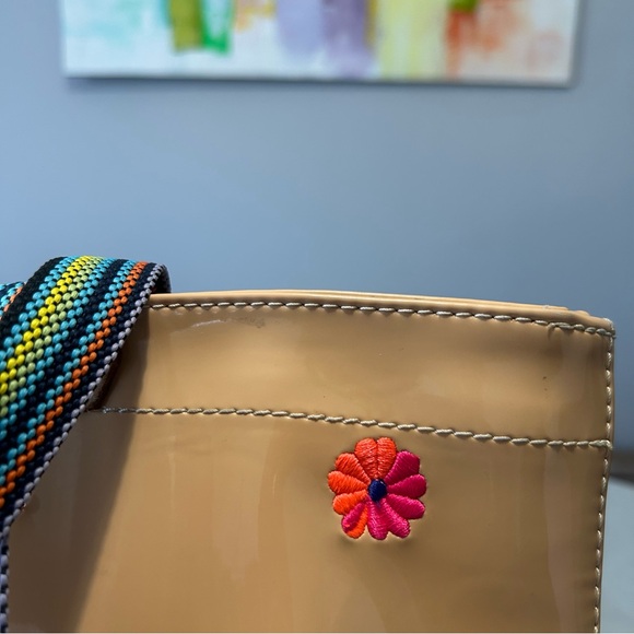 🌸🌼🌺 Consuela Brett Easy Tote Tan Patent Tote - Pink and Orange Floral Appliqués - Picture 8 of 16